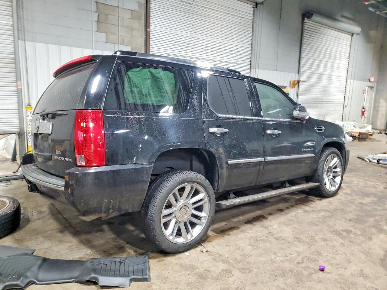 2012 CADILLAC ESCALADE PLATINUM photo 3