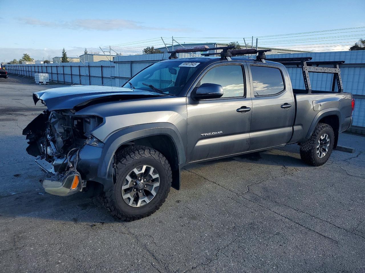 2017 TOYOTA TACOMA