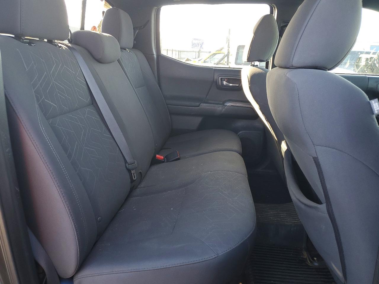 2017 TOYOTA TACOMA DOUBLE CAB photo 10