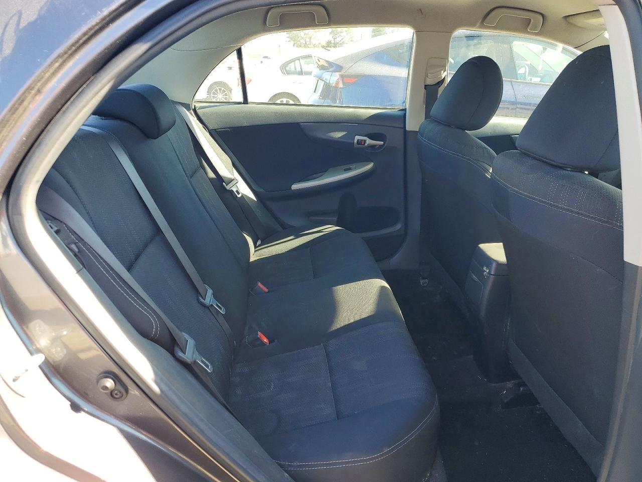 2013 TOYOTA COROLLA photo 10