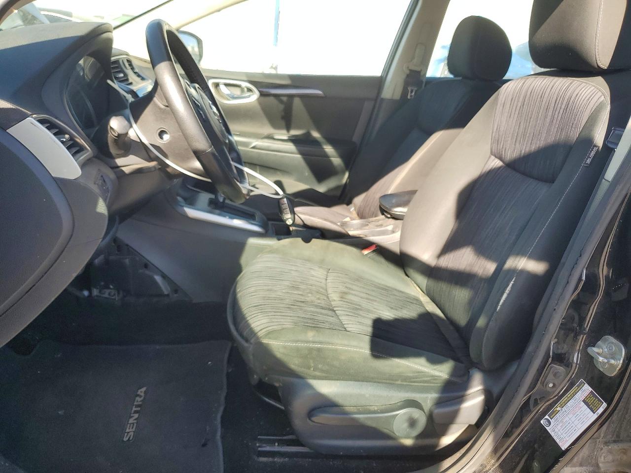 2019 NISSAN SENTRA S photo 7