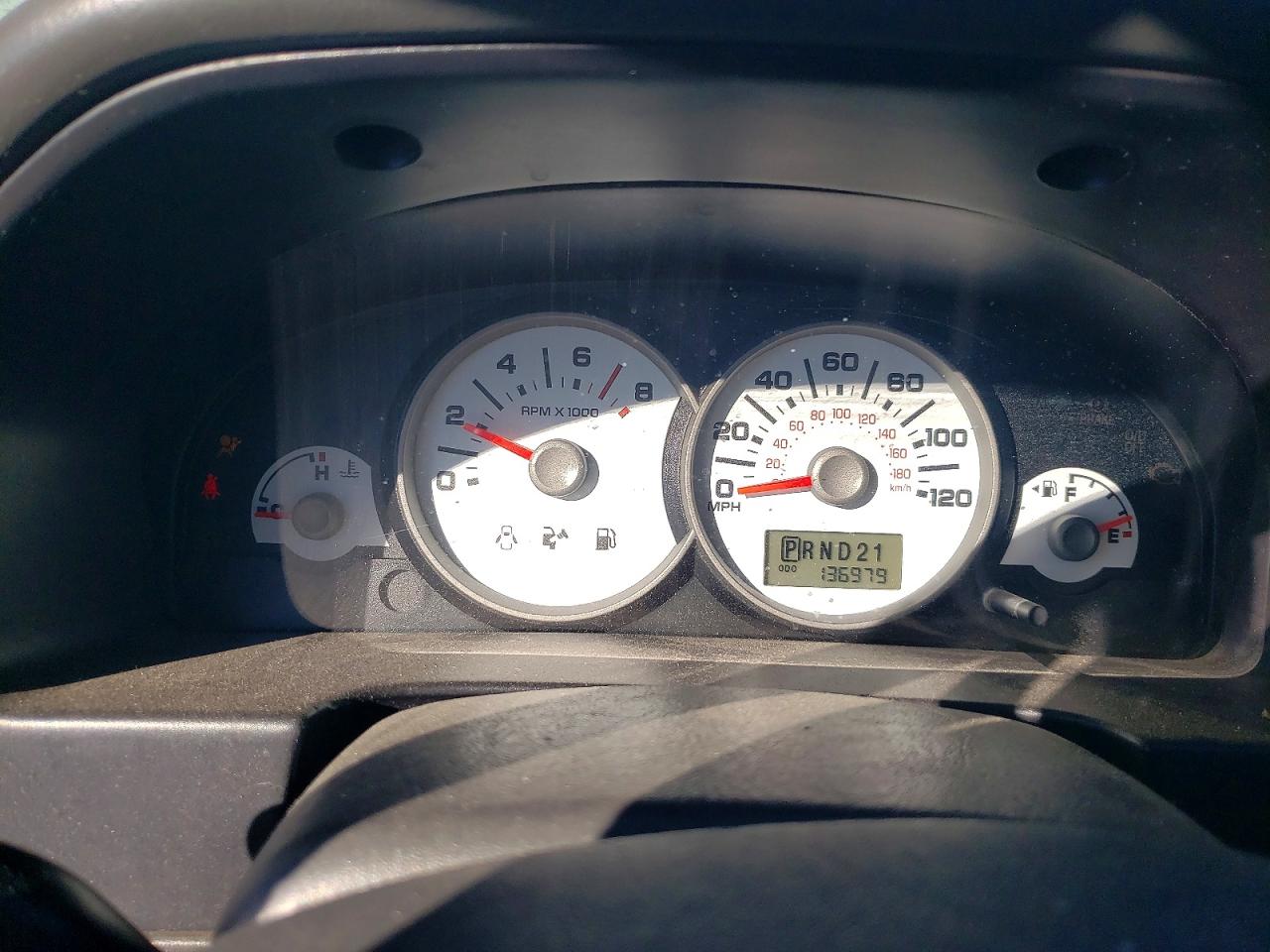 2005 FORD ESCAPE XLT photo 9