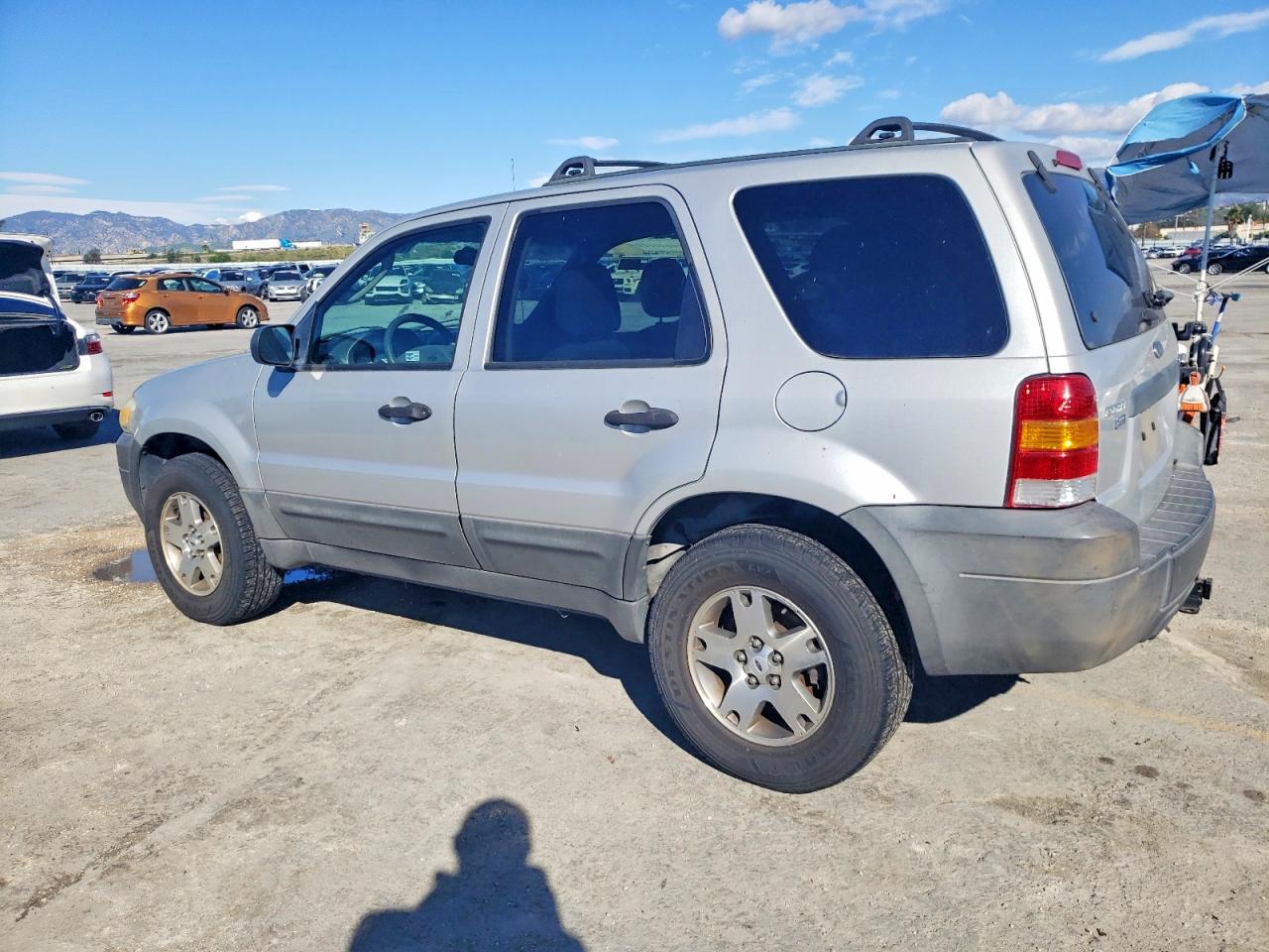 2005 FORD ESCAPE XLT photo 2