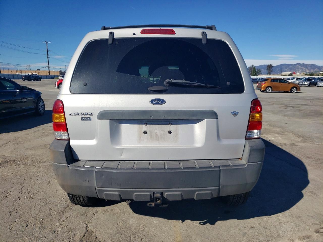 2005 FORD ESCAPE XLT photo 6
