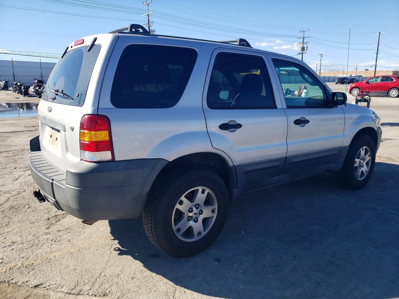 2005 FORD ESCAPE XLT photo 3