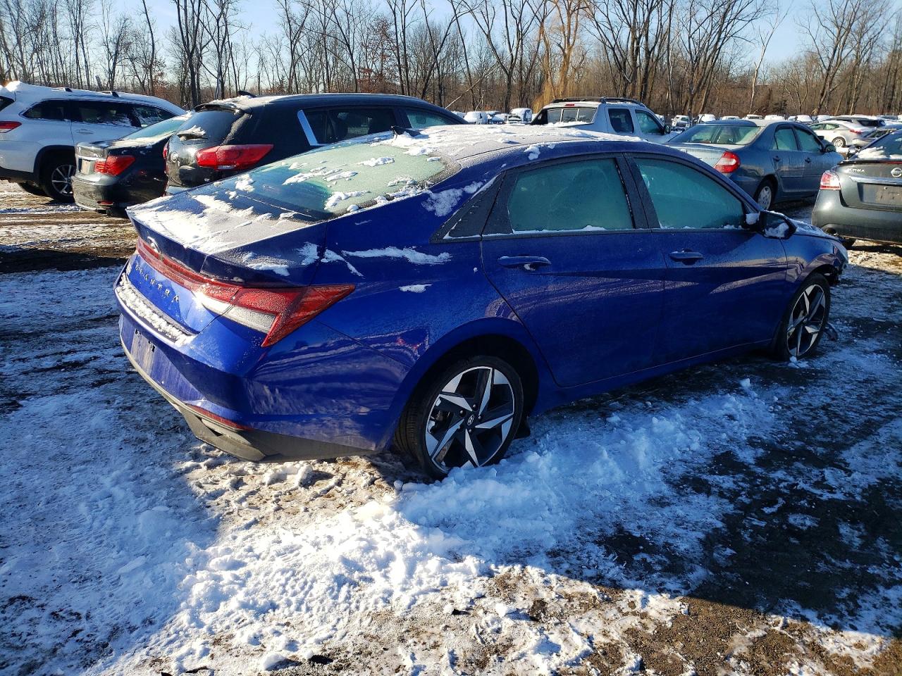 2023 HYUNDAI ELANTRA SEL photo 3