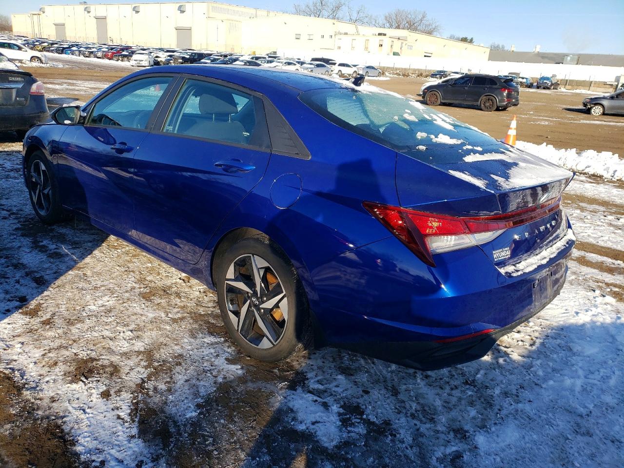 2023 HYUNDAI ELANTRA SEL photo 2