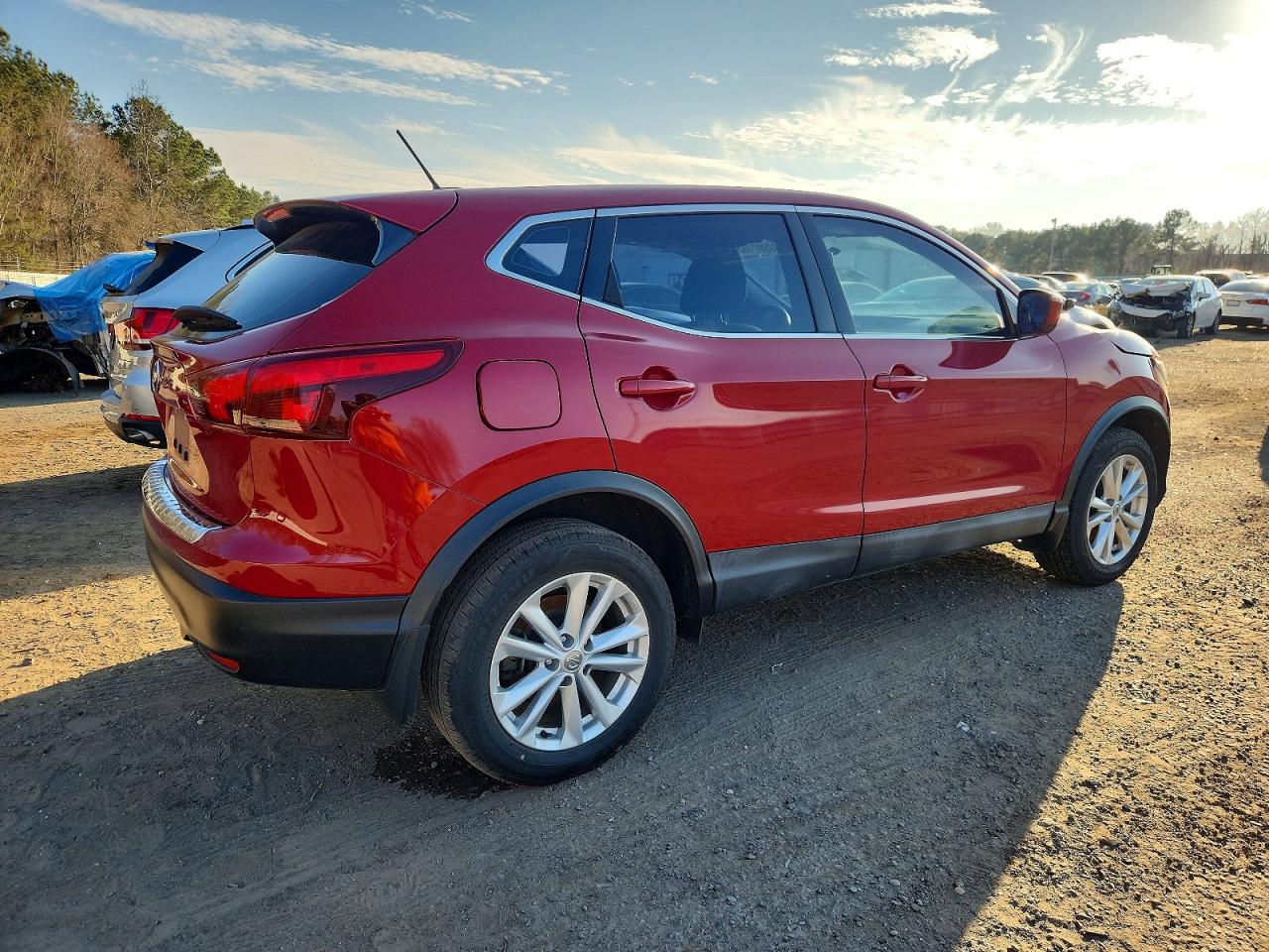 2018 NISSAN ROGUE SPORT S photo 3