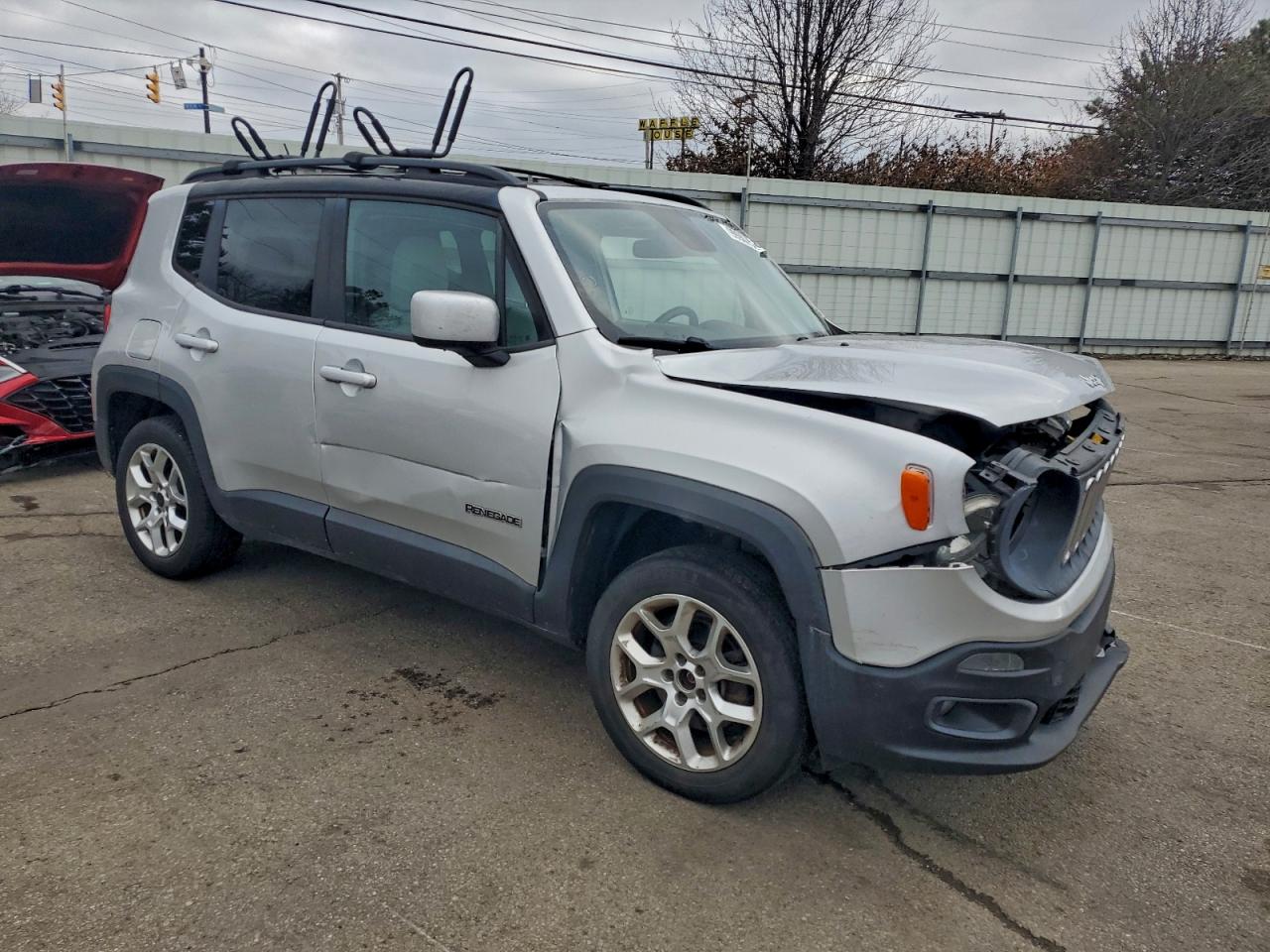 2015 JEEP RENEGADE LATITUDE photo 4