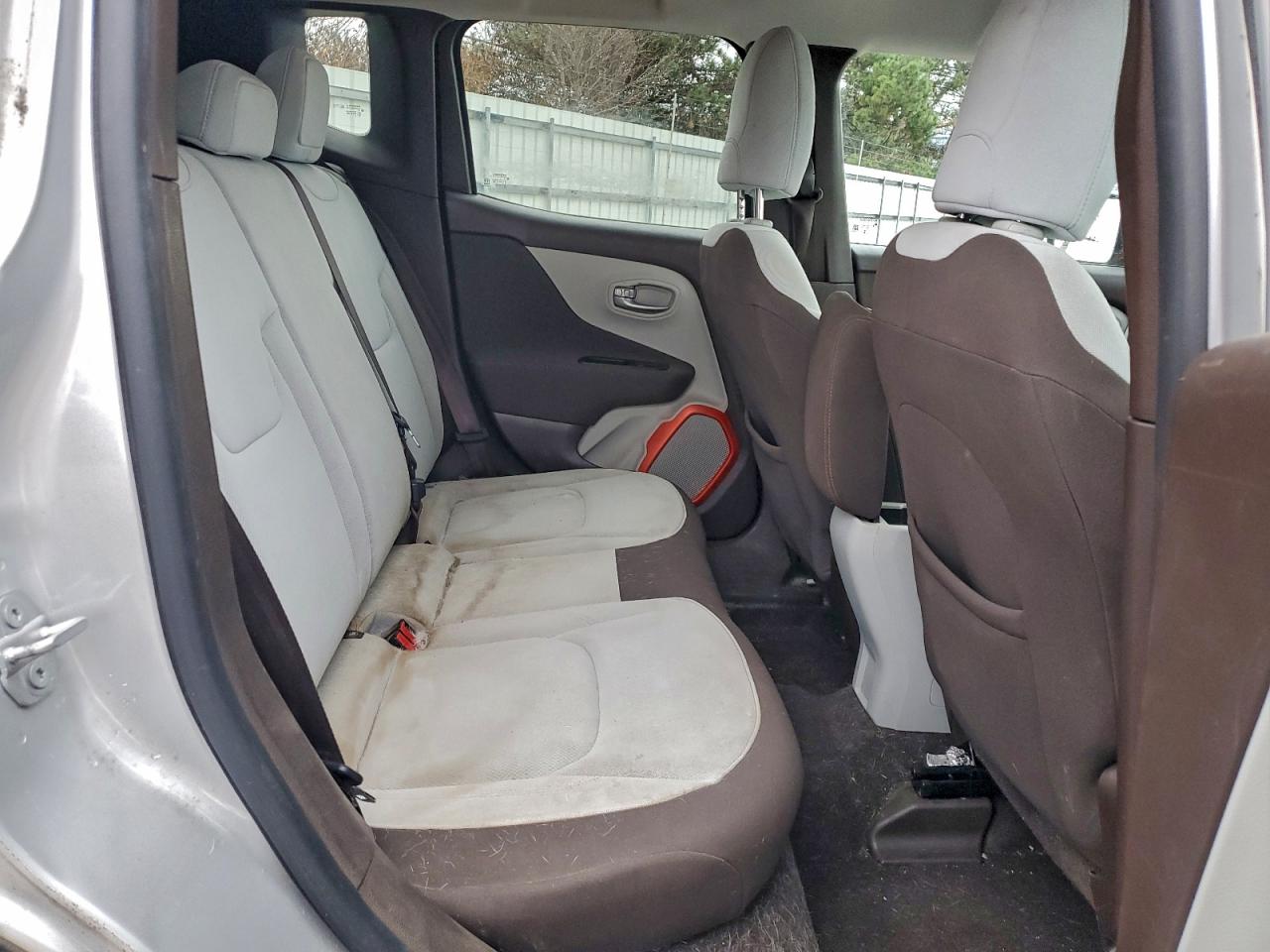 2015 JEEP RENEGADE LATITUDE photo 11