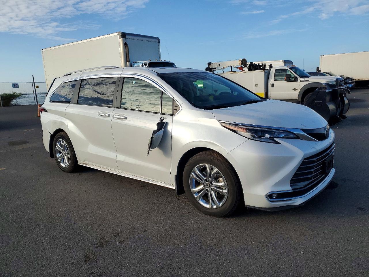 2022 TOYOTA SIENNA LIMITED photo 4