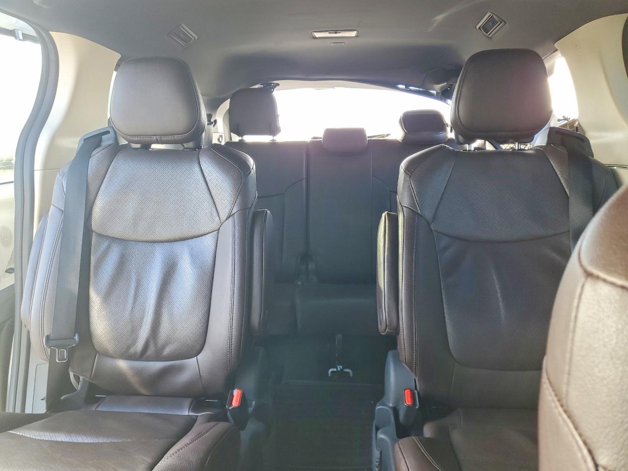 2022 TOYOTA SIENNA LIMITED photo 10