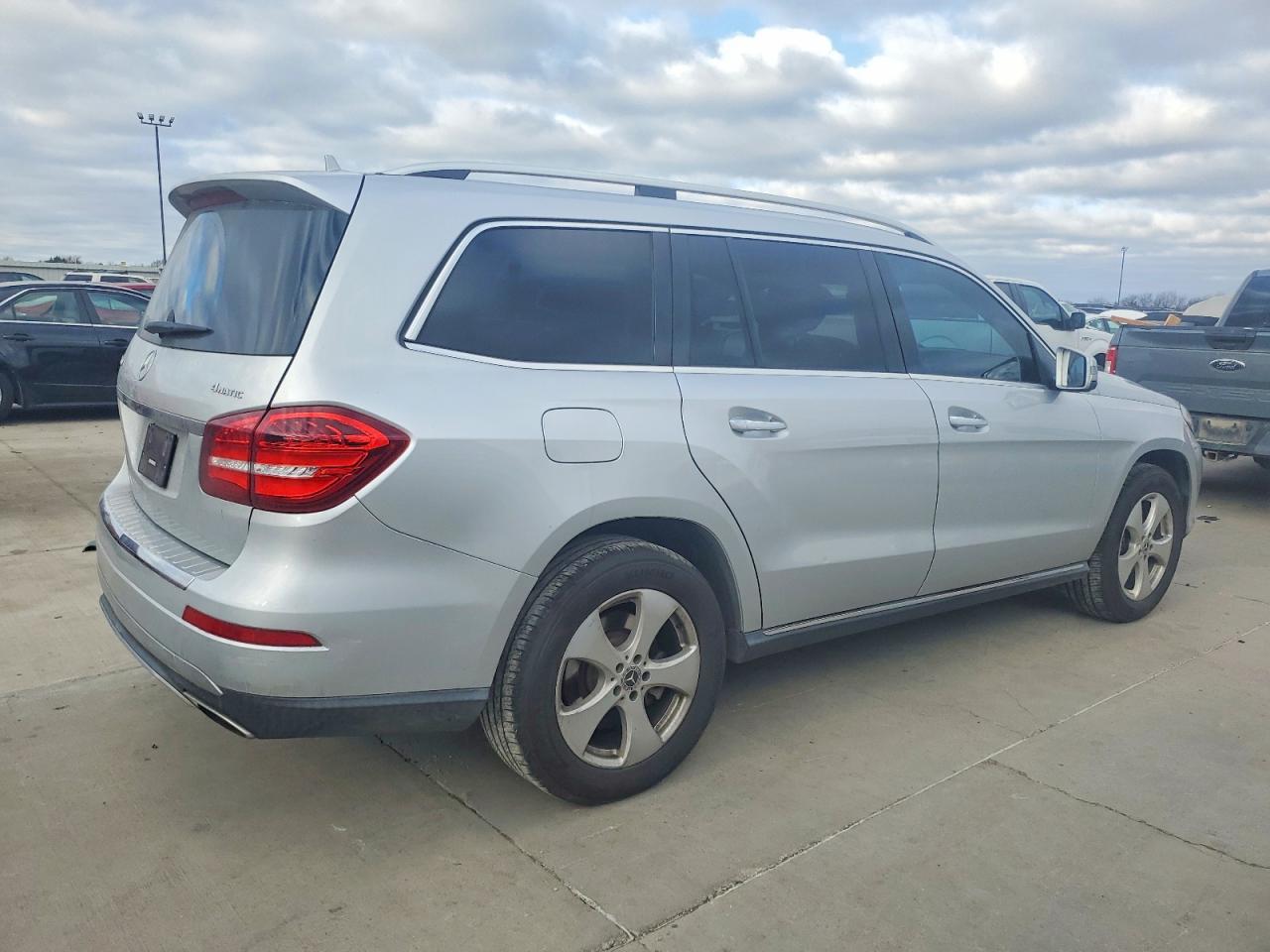 2017 MERCEDES-BENZ GLS 450 4MATIC photo 3