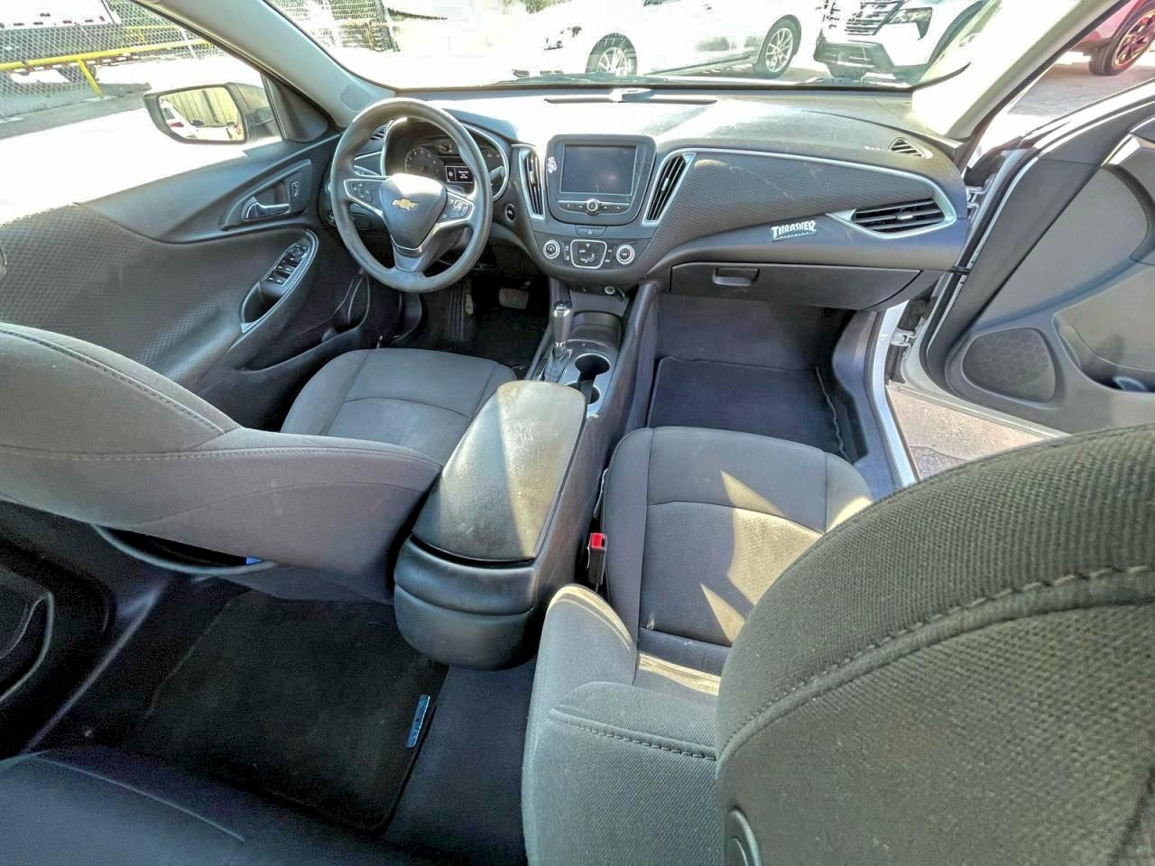 2018 CHEVROLET MALIBU LS photo 9