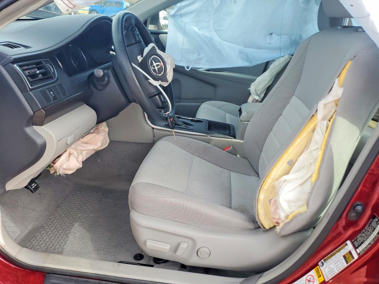 2017 TOYOTA CAMRY LE photo 7