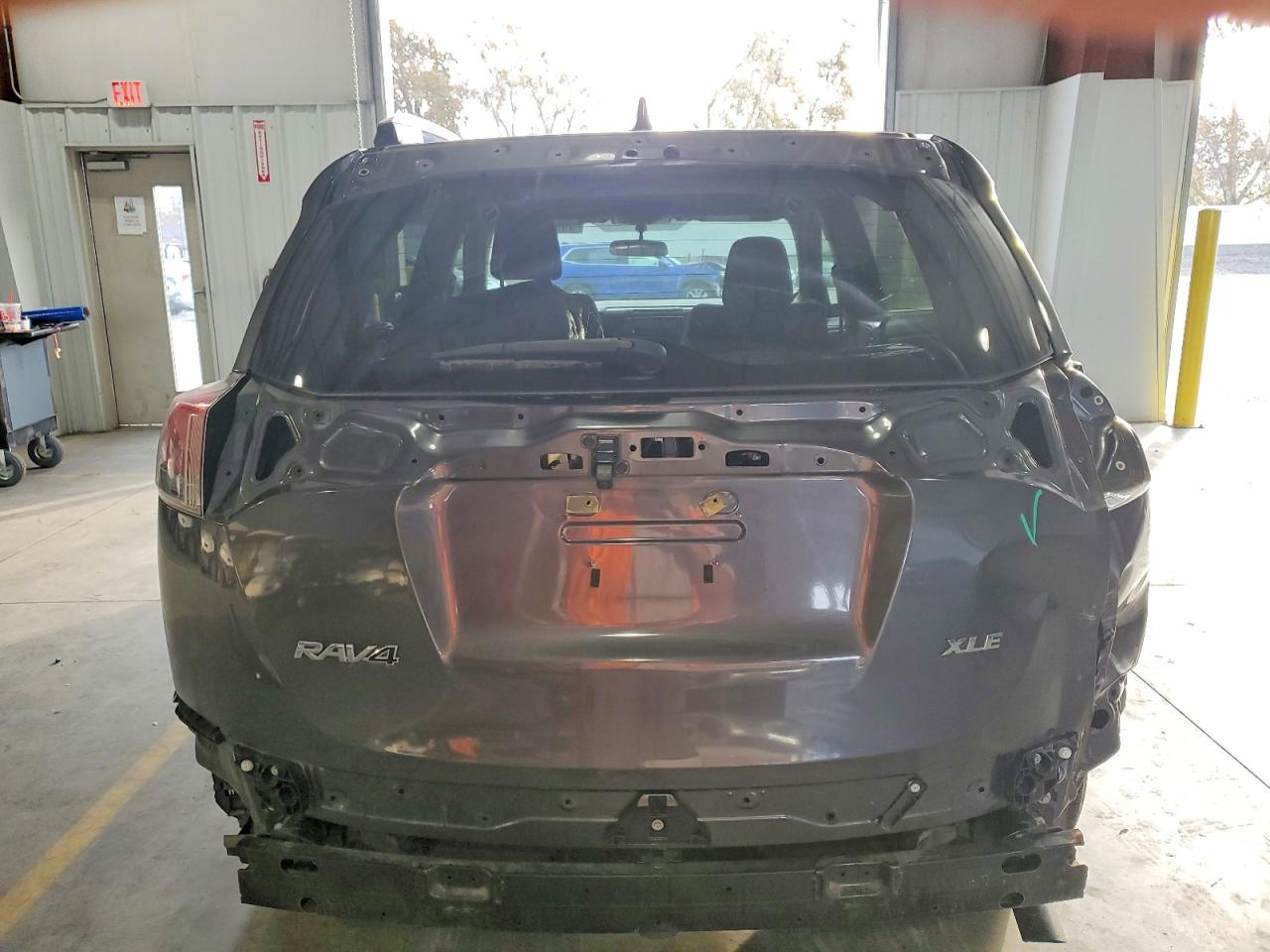 2016 TOYOTA RAV4 XLE photo 6