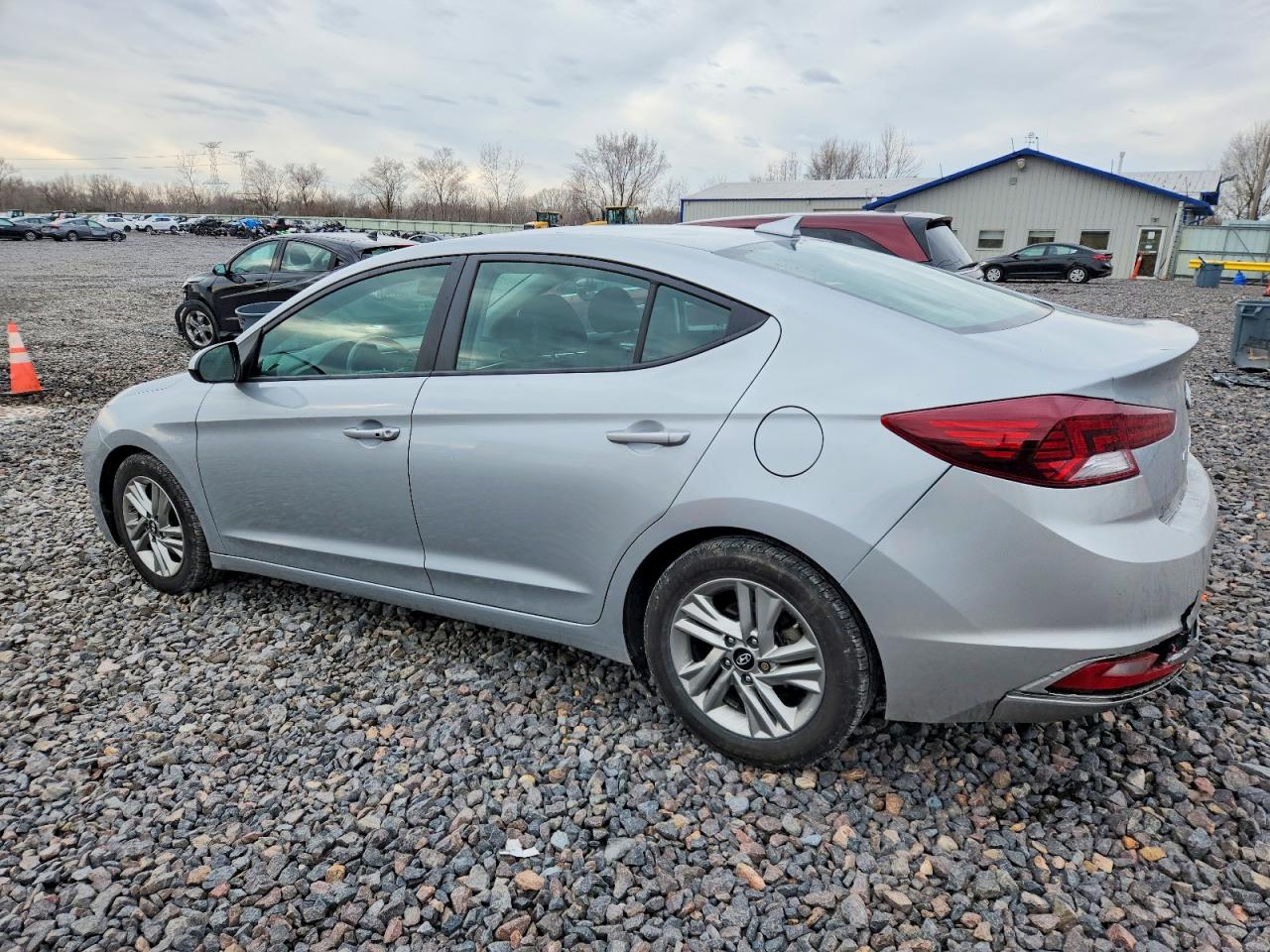 2020 HYUNDAI ELANTRA SEL photo 2