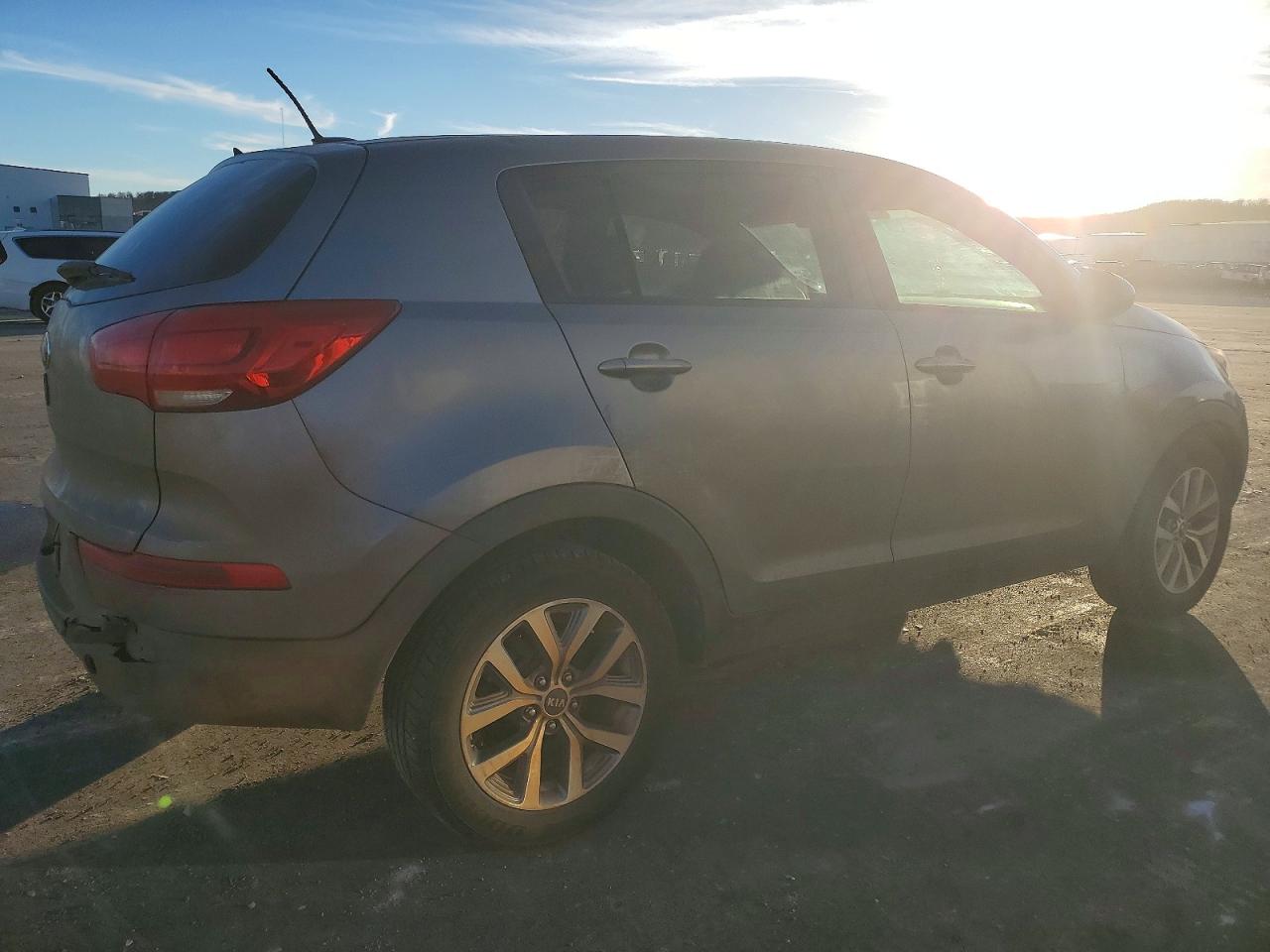 2016 KIA SPORTAGE LX photo 3