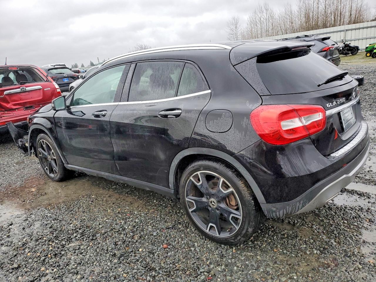 2019 MERCEDES-BENZ GLA 250 4MATIC photo 2
