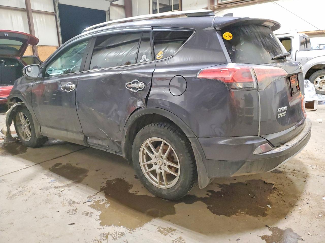 2017 TOYOTA RAV4 XLE photo 2