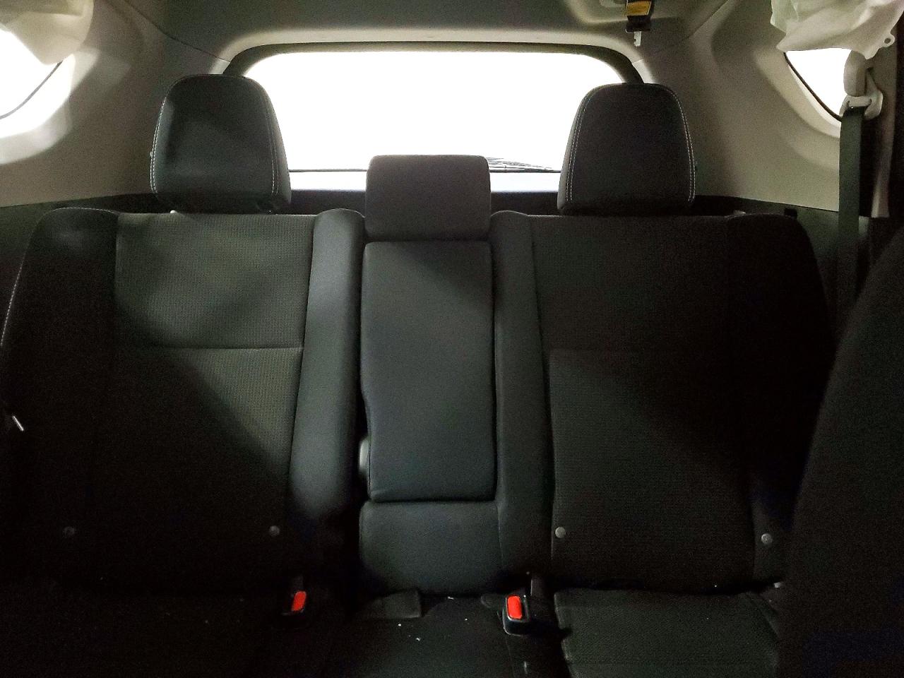 2017 TOYOTA RAV4 XLE photo 10