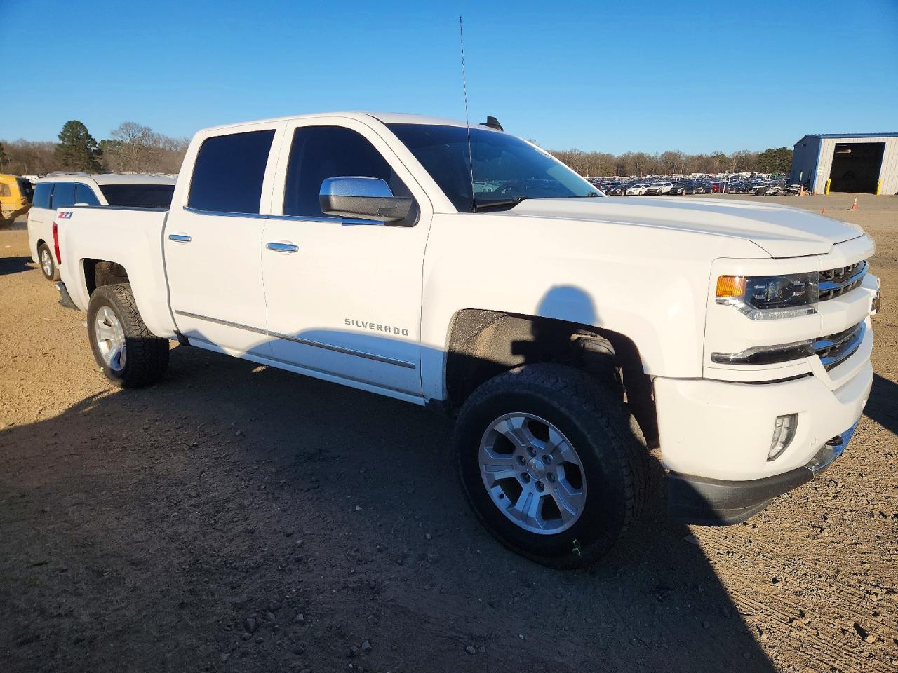 2017 CHEVROLET SILVERADO K1500 LTZ photo 4