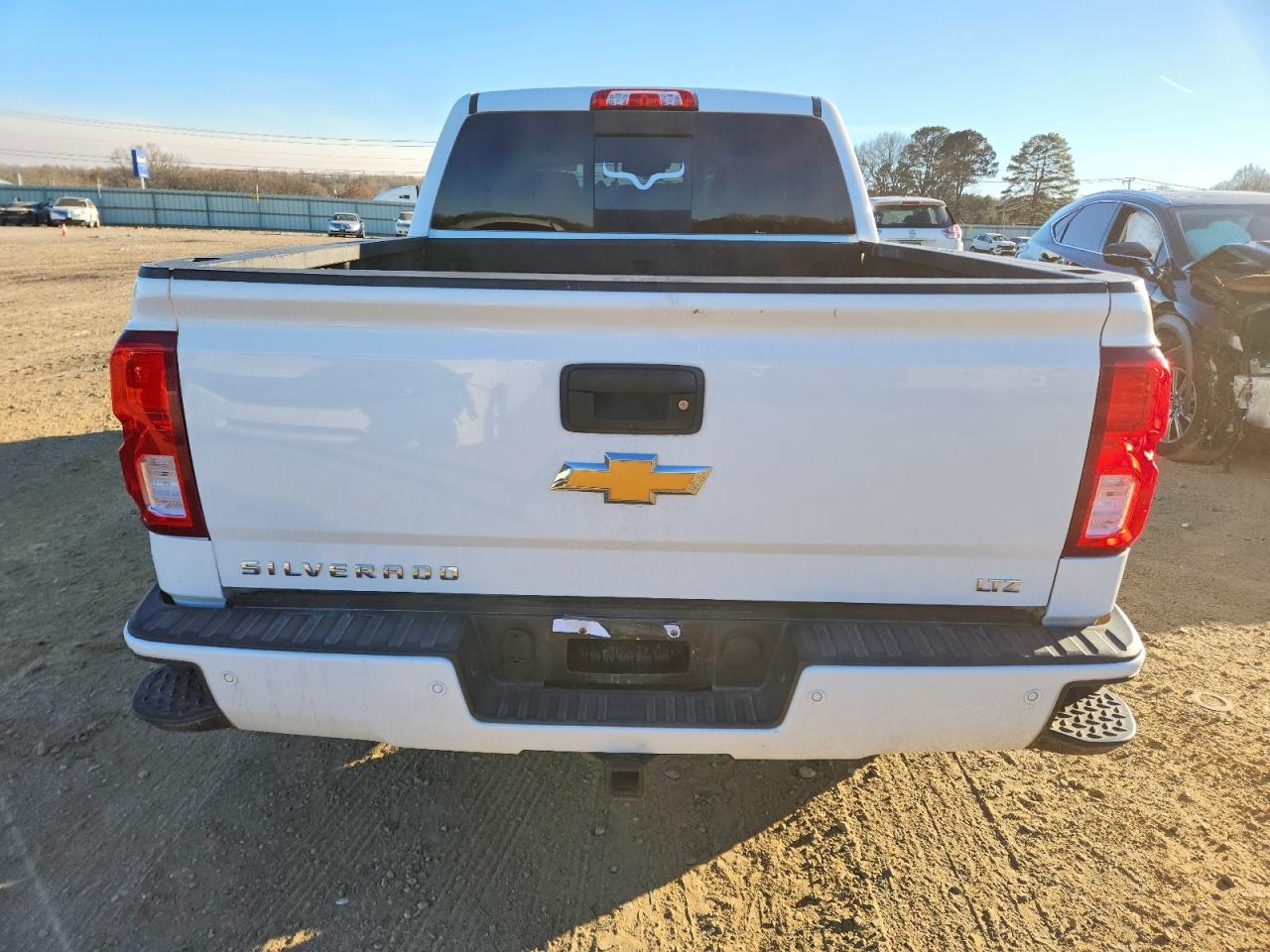 2017 CHEVROLET SILVERADO K1500 LTZ photo 6