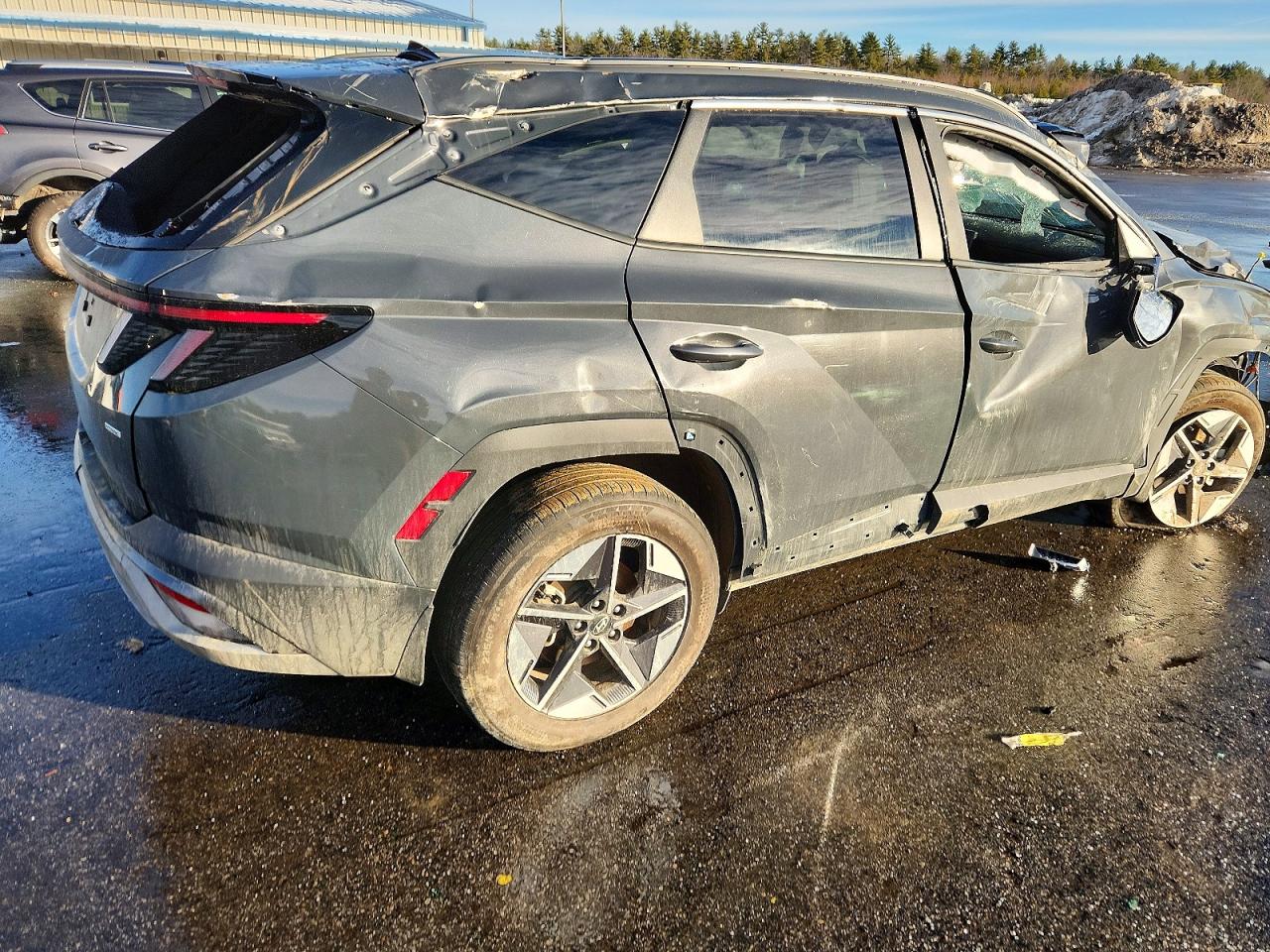 2025 HYUNDAI TUCSON SEL photo 3