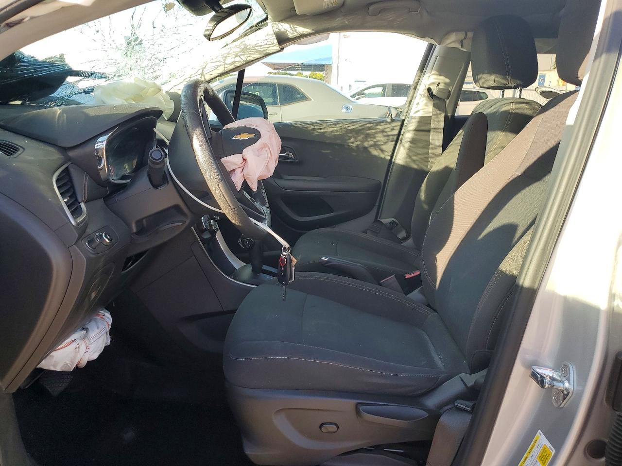2020 CHEVROLET TRAX LS photo 7