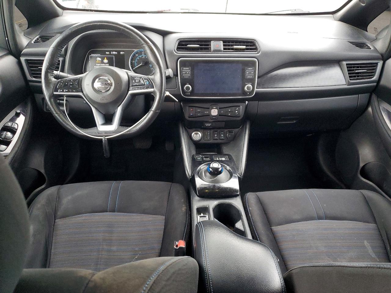 2022 NISSAN LEAF SV PLUS photo 8