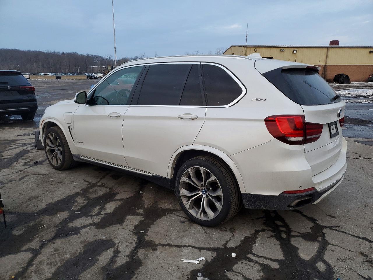 2017 BMW X5 XDR40E photo 2