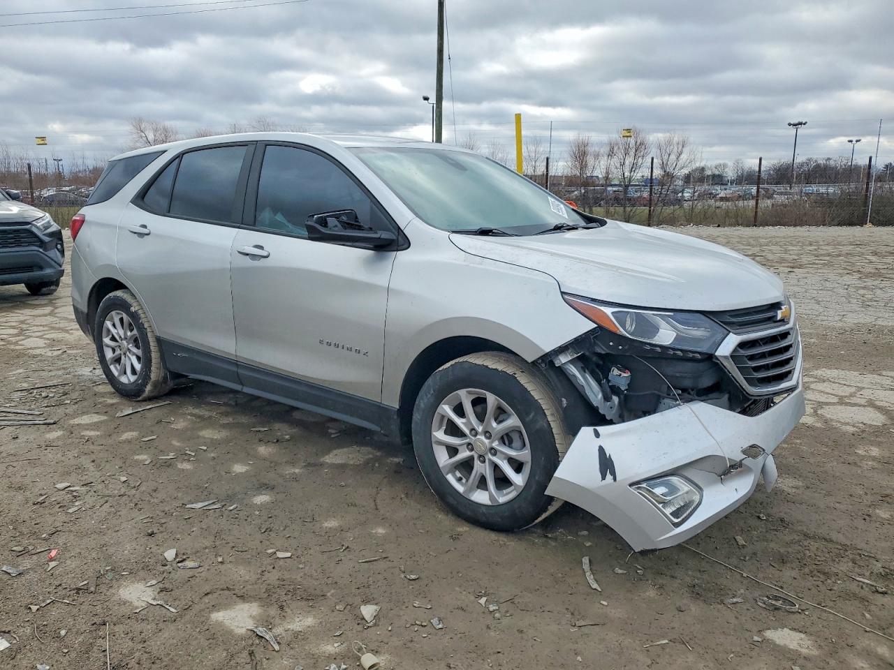 2020 CHEVROLET EQUINOX LS photo 4