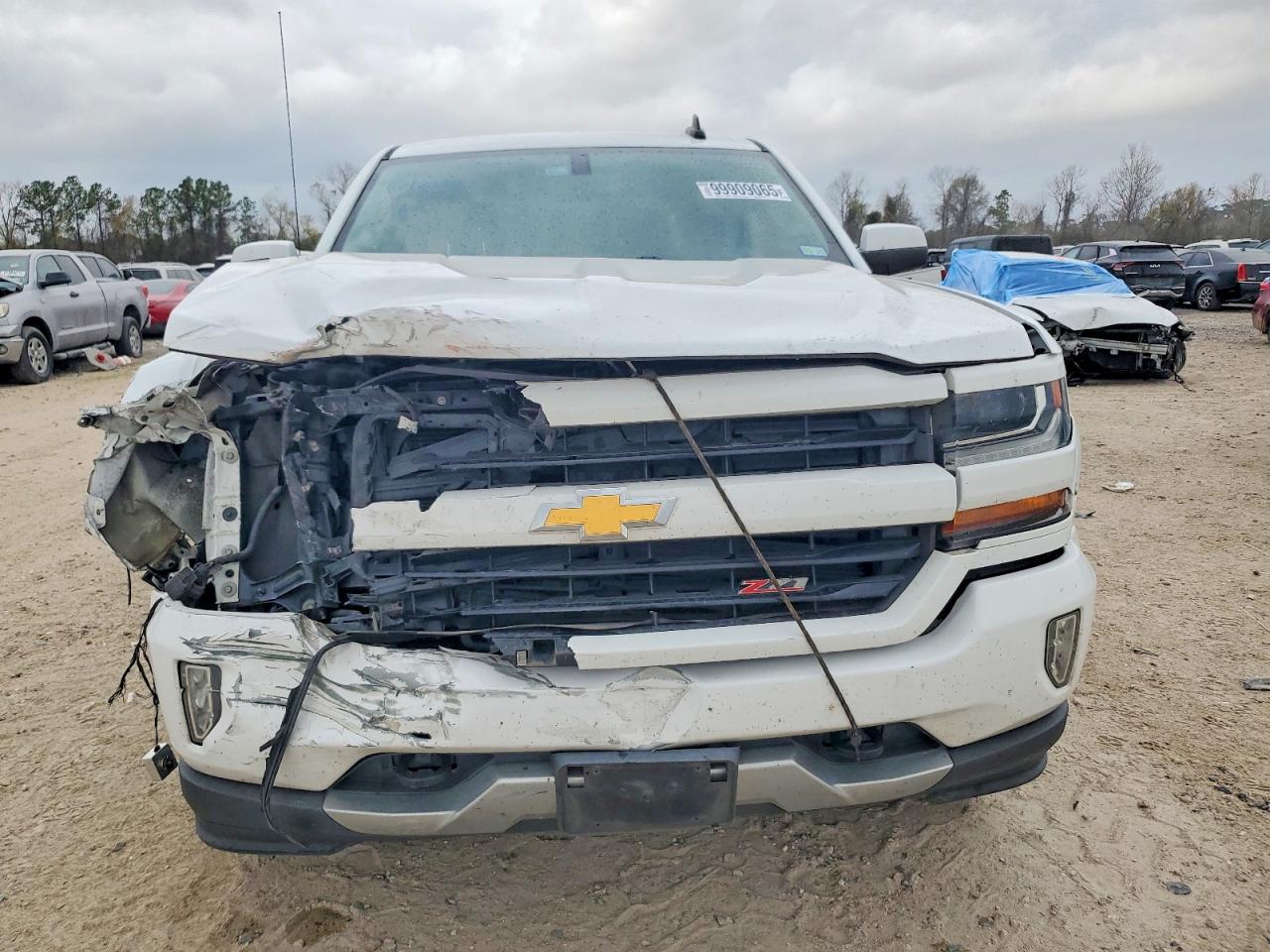 2018 CHEVROLET SILVERADO K1500 LT photo 5