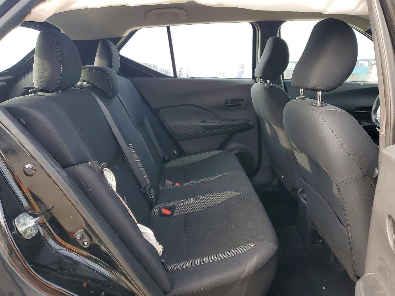 2020 NISSAN KICKS S photo 10