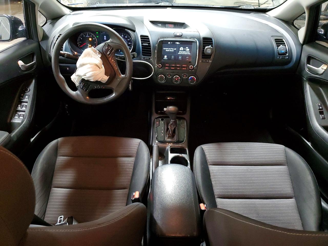 2018 KIA FORTE LX photo 8