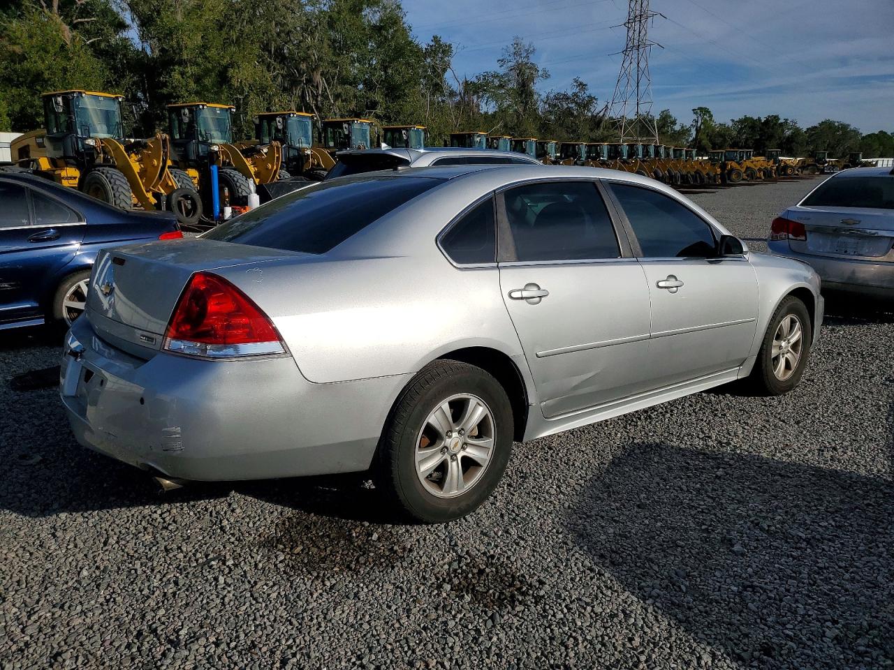 2013 CHEVROLET IMPALA LS photo 3
