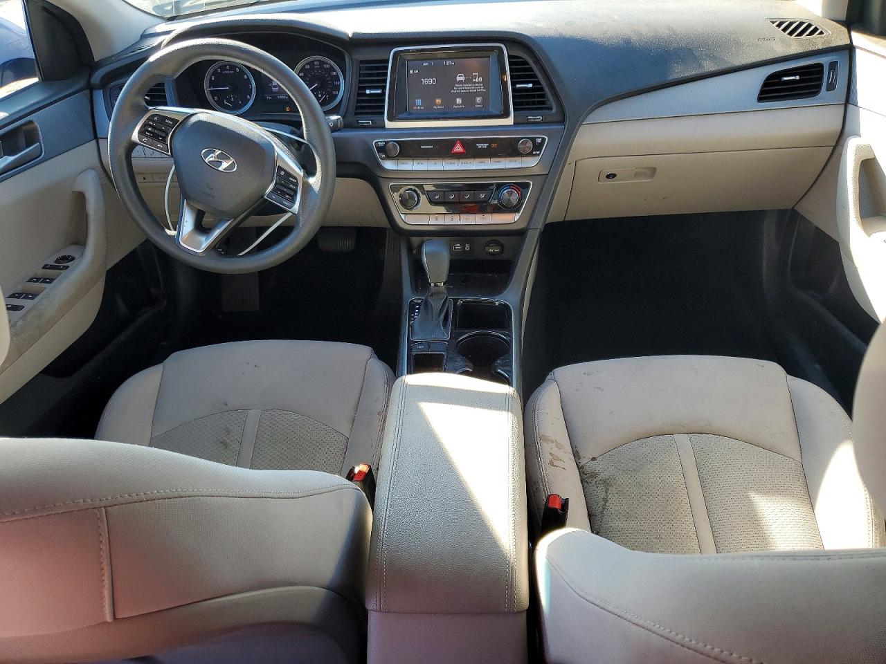 2018 HYUNDAI SONATA SE photo 8