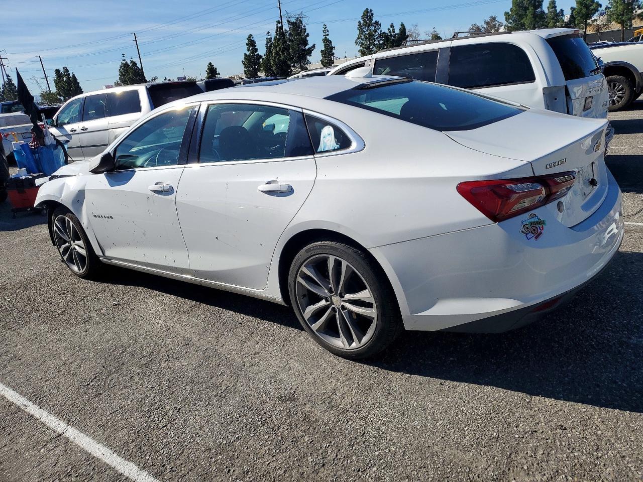 2021 CHEVROLET MALIBU LT photo 2