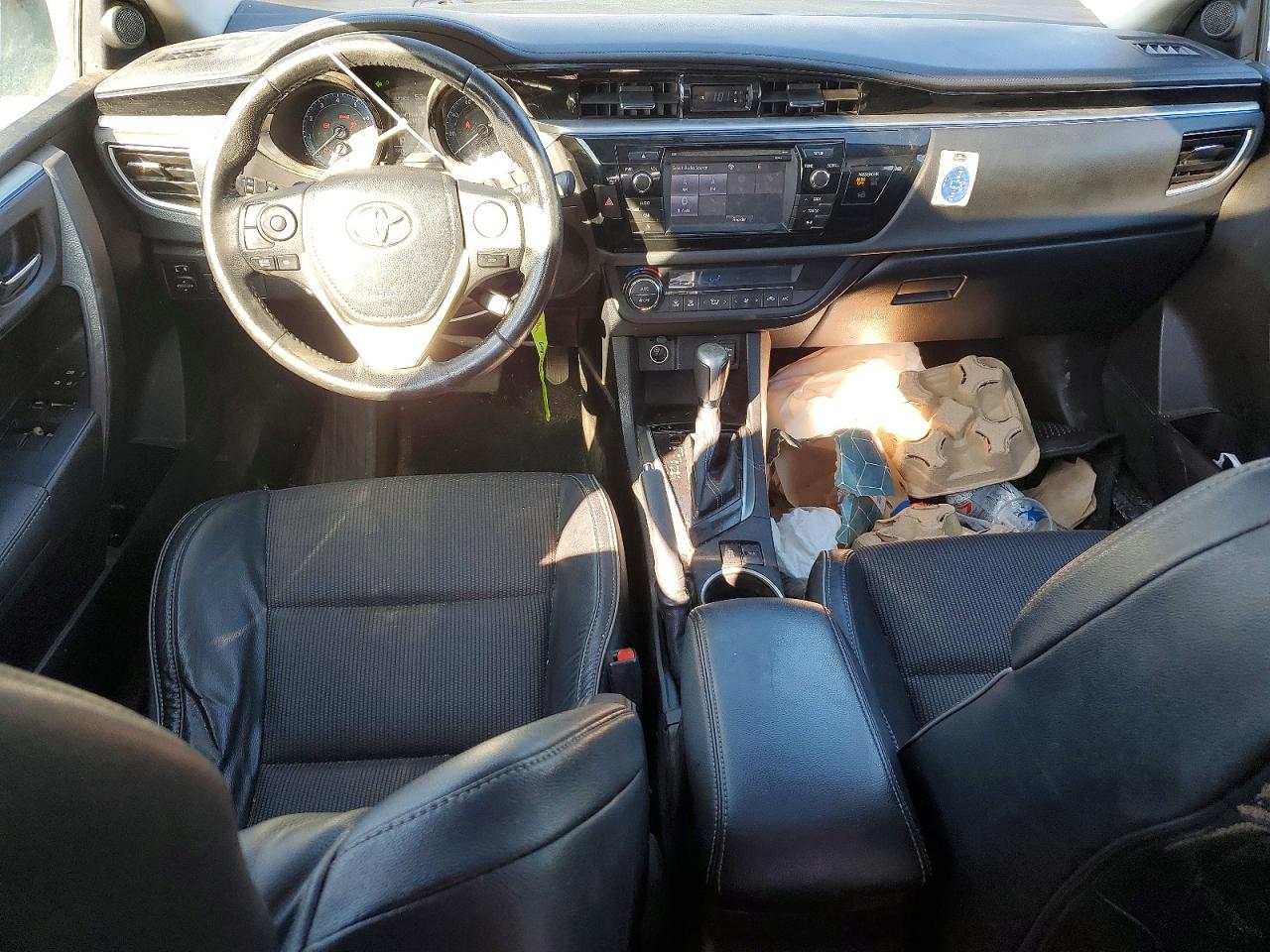 2014 TOYOTA COROLLA L photo 8