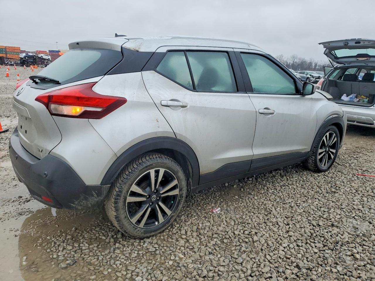2020 NISSAN KICKS SV photo 3