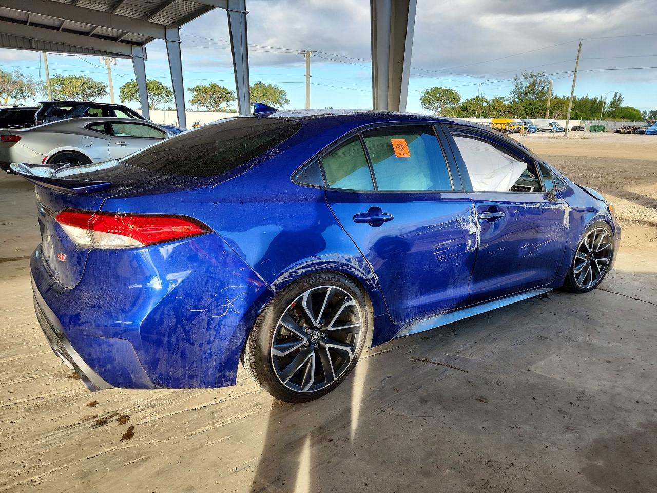 2021 TOYOTA COROLLA SE photo 3