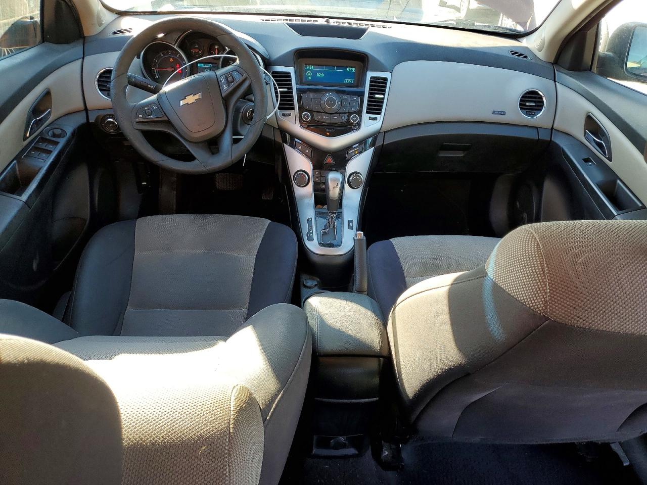 2013 CHEVROLET CRUZE LS photo 8