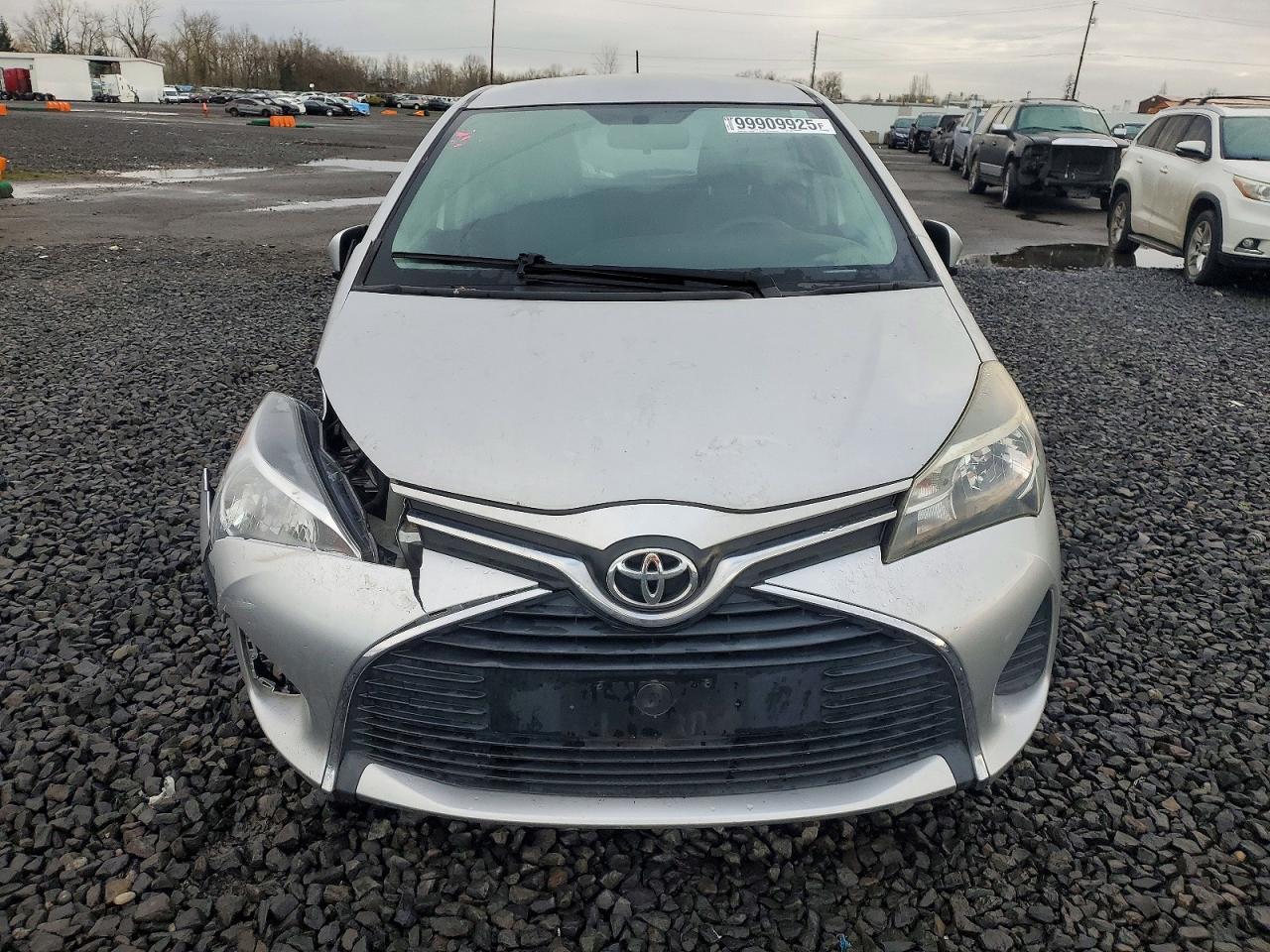 2015 TOYOTA YARIS photo 5