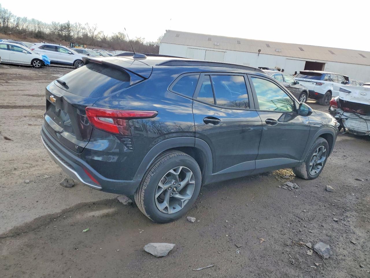 2025 CHEVROLET TRAX 1LT photo 3