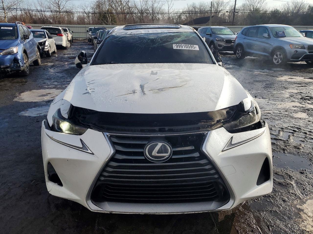 2017 LEXUS IS 300 photo 5