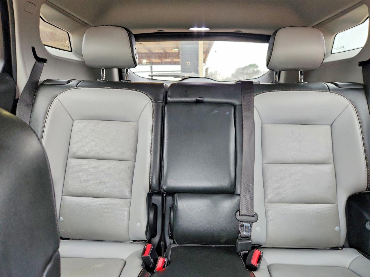 2018 GMC TERRAIN SLT photo 10