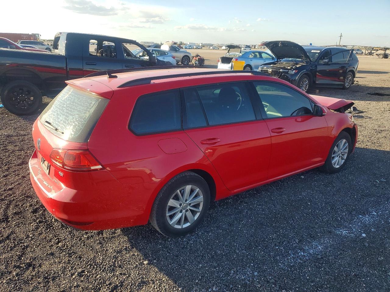 2017 VOLKSWAGEN GOLF SPORTWAGEN S photo 3
