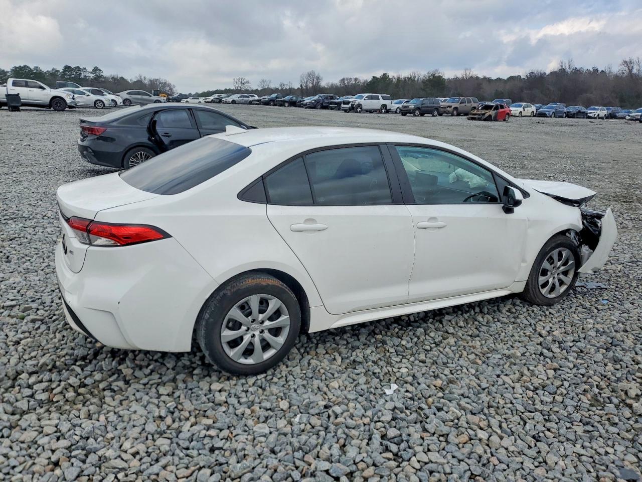 2022 TOYOTA COROLLA LE photo 3