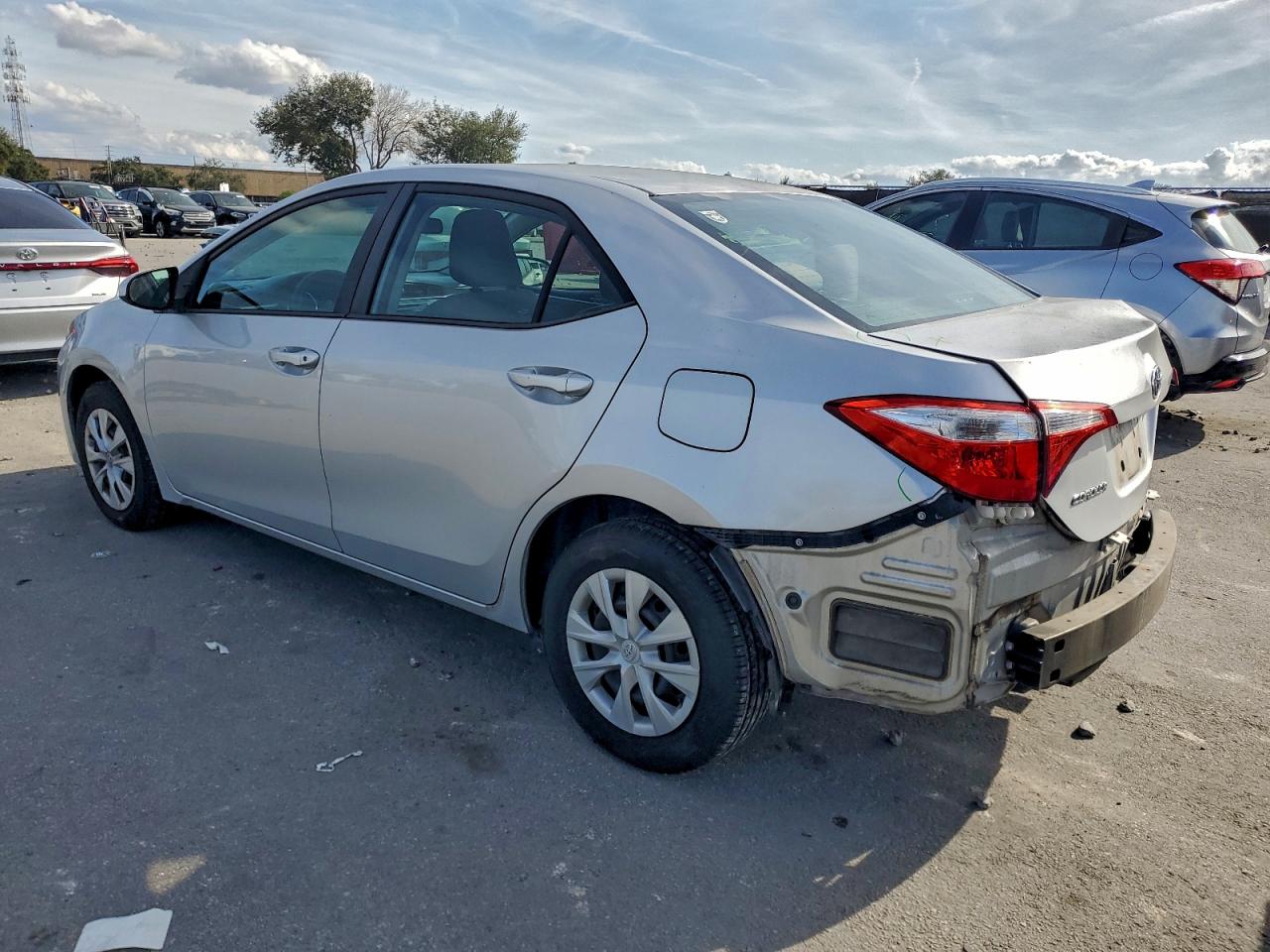 2015 TOYOTA COROLLA L photo 2