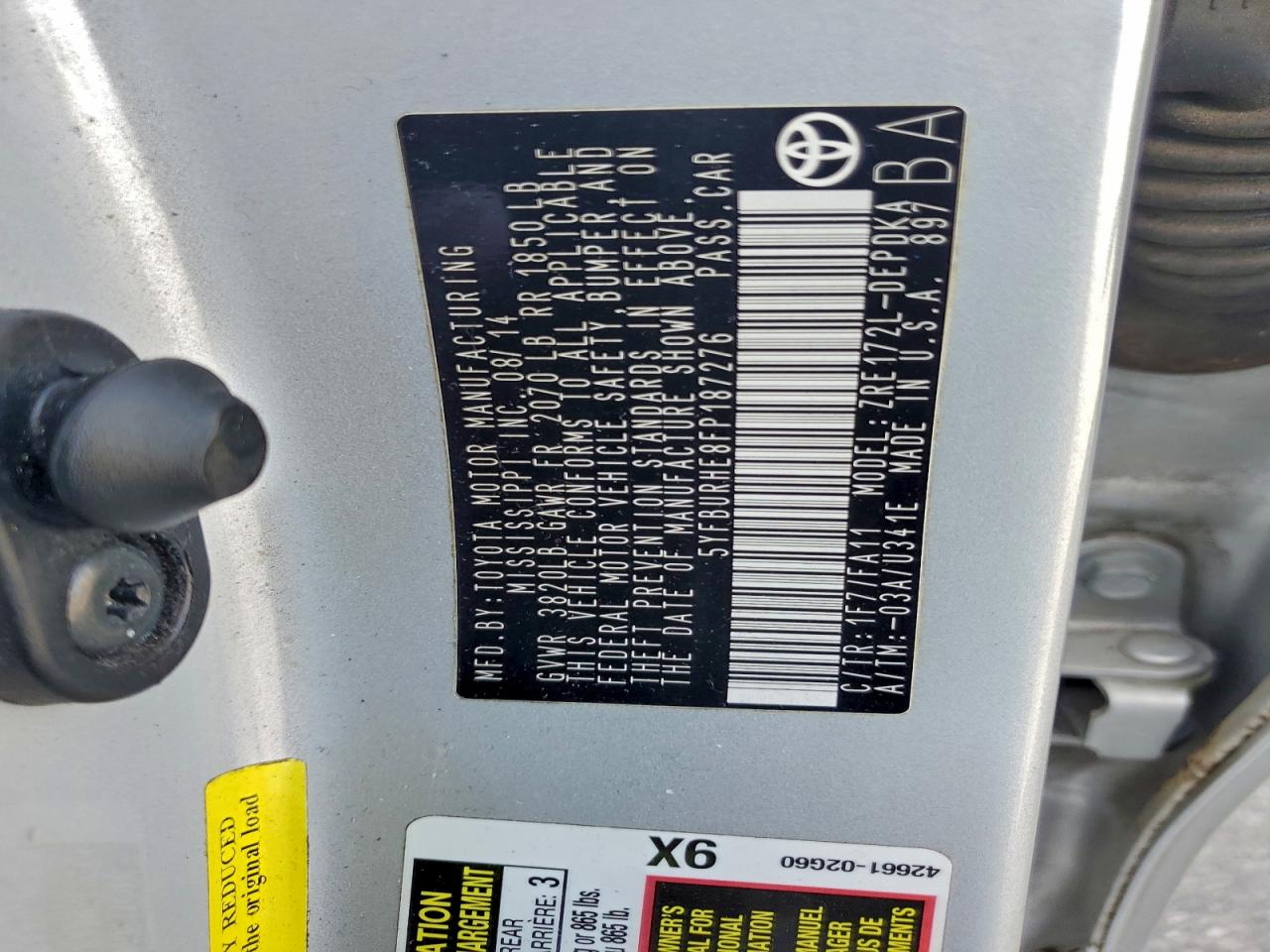 2015 TOYOTA COROLLA L photo 12